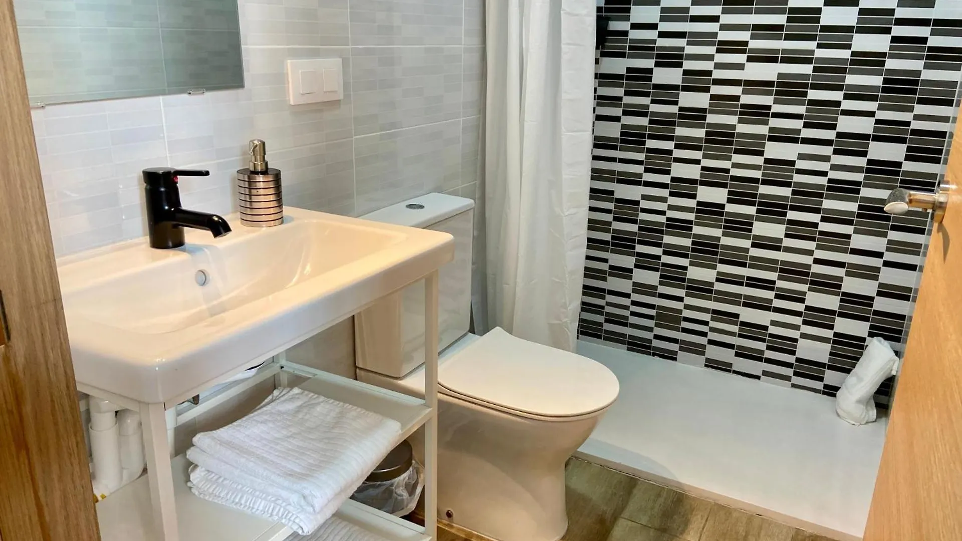 Apartamentos Cruz Roja B Sevilla