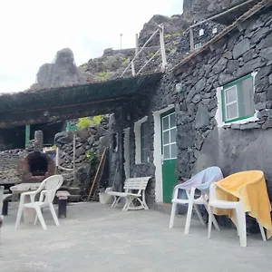 Casita Pajero En El Pozo De Calcosas, El Hierro , Pozo de las Calcosas España